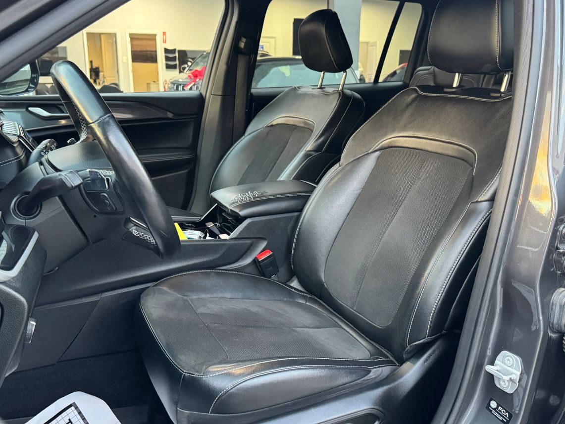 2022 Jeep Grand Cherokee L Utility 4D Altitude 4WD 3.6L V6 Miami Gardens FL