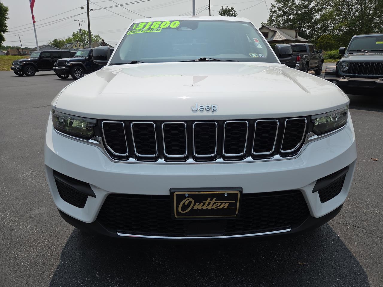 2022 Jeep Grand Cherokee Laredo HAMBURG PA