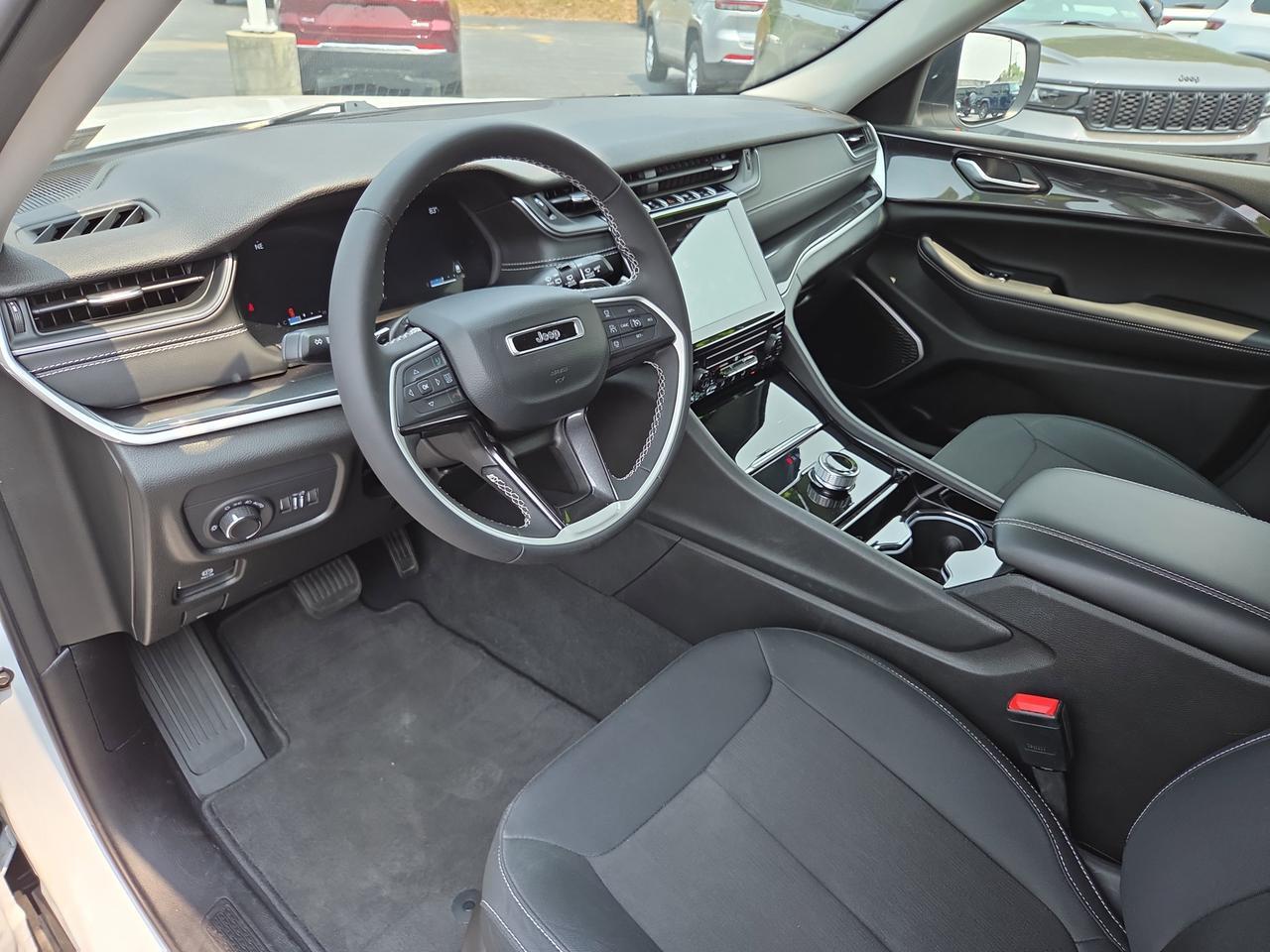 2022 Jeep Grand Cherokee Laredo HAMBURG PA