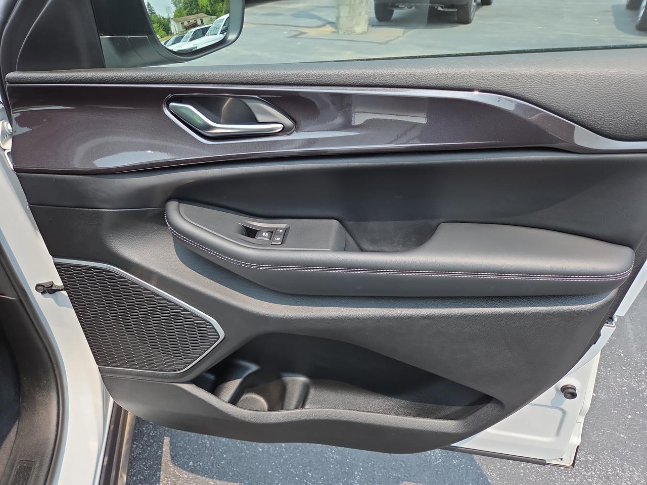 2022 Jeep Grand Cherokee Laredo HAMBURG PA