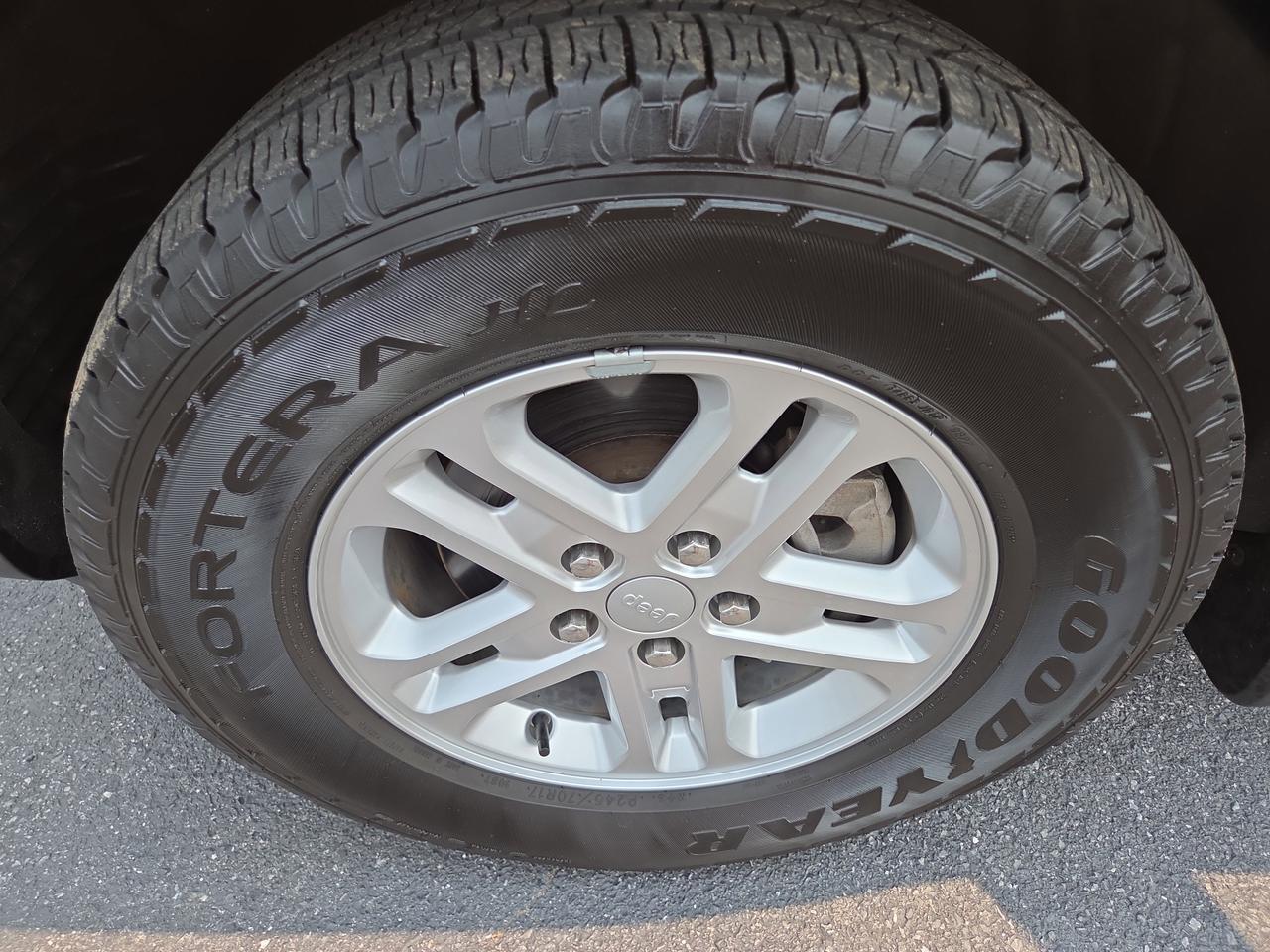 2022 Jeep Grand Cherokee Laredo HAMBURG PA
