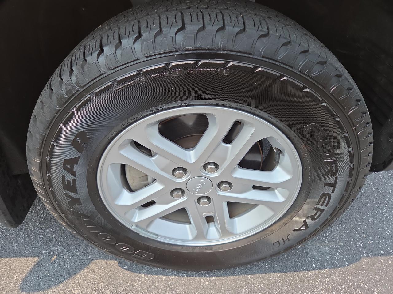 2022 Jeep Grand Cherokee Laredo HAMBURG PA