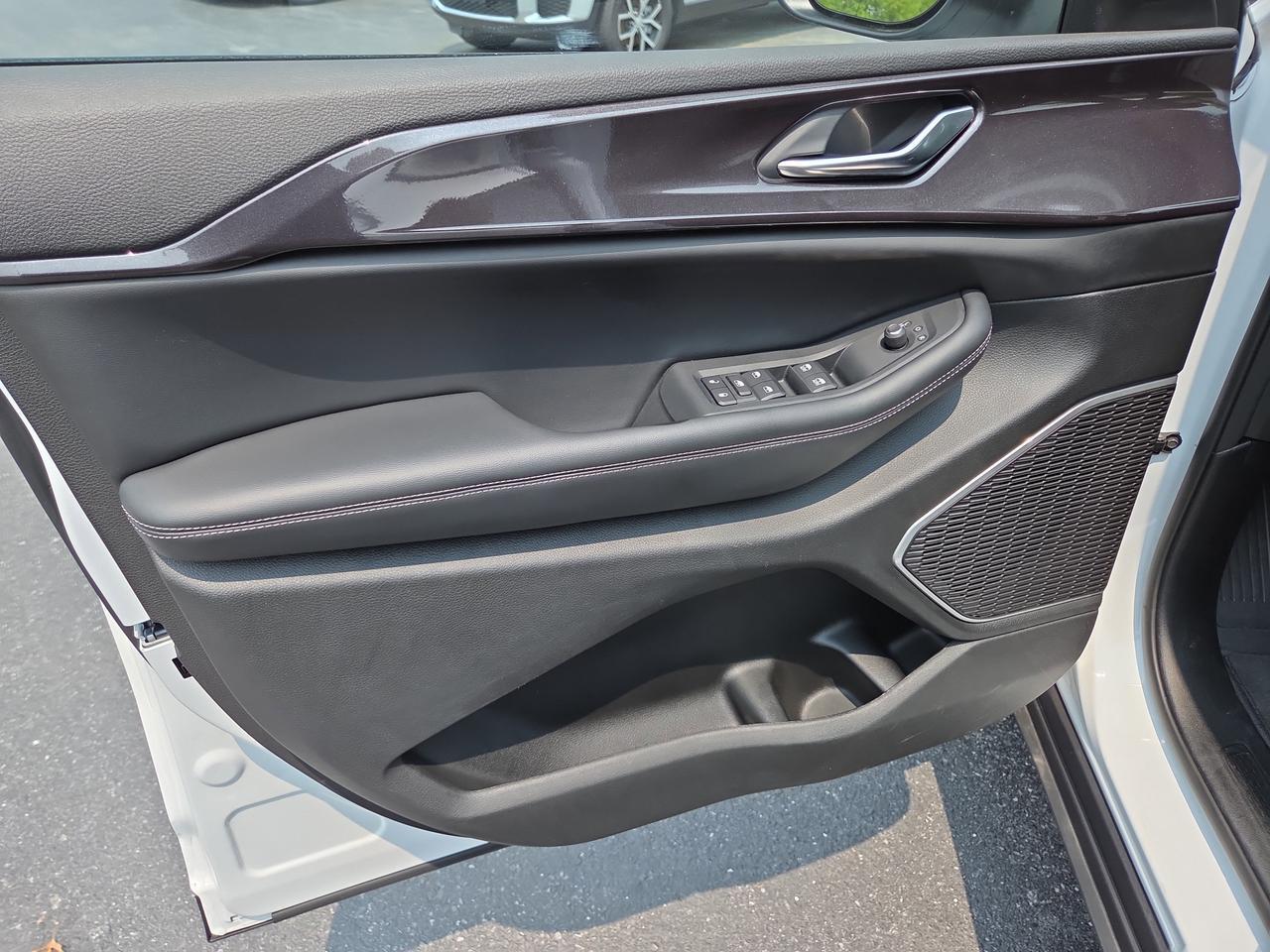 2022 Jeep Grand Cherokee Laredo HAMBURG PA