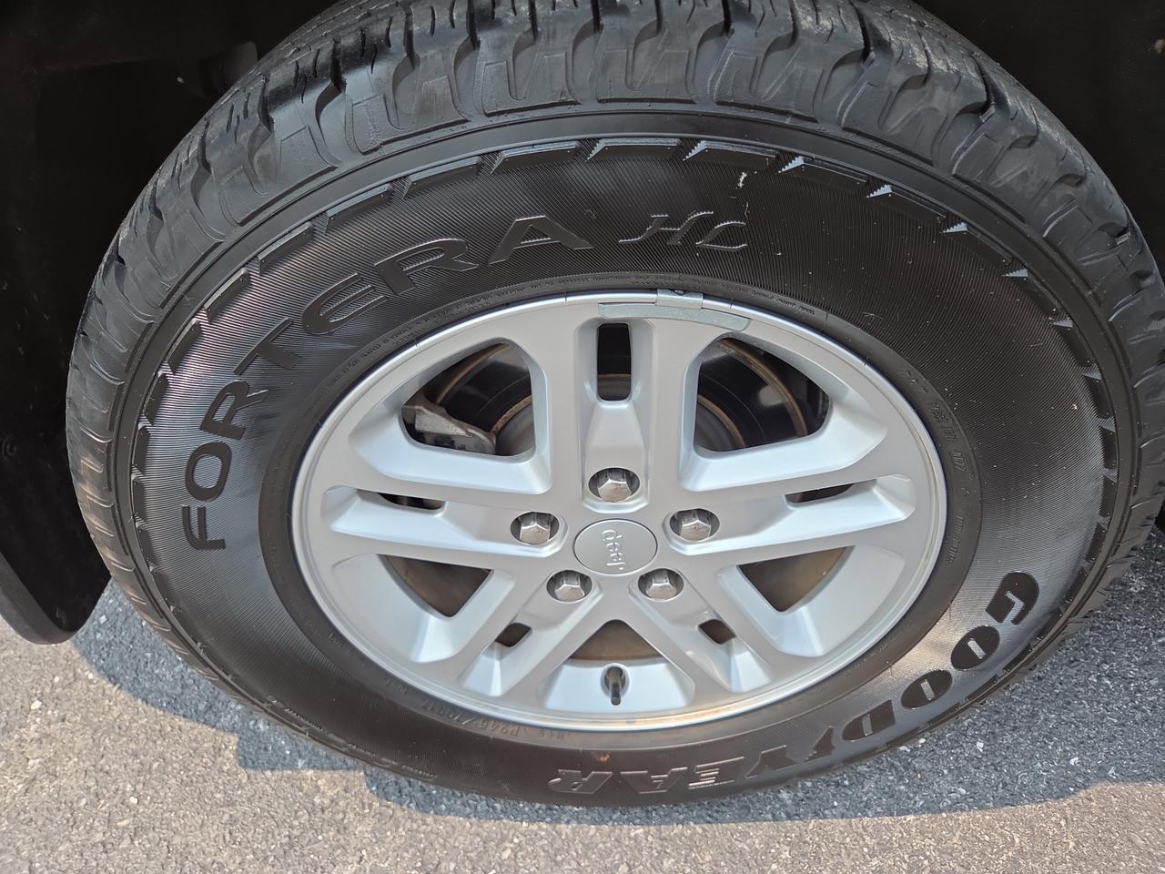 2022 Jeep Grand Cherokee Laredo HAMBURG PA