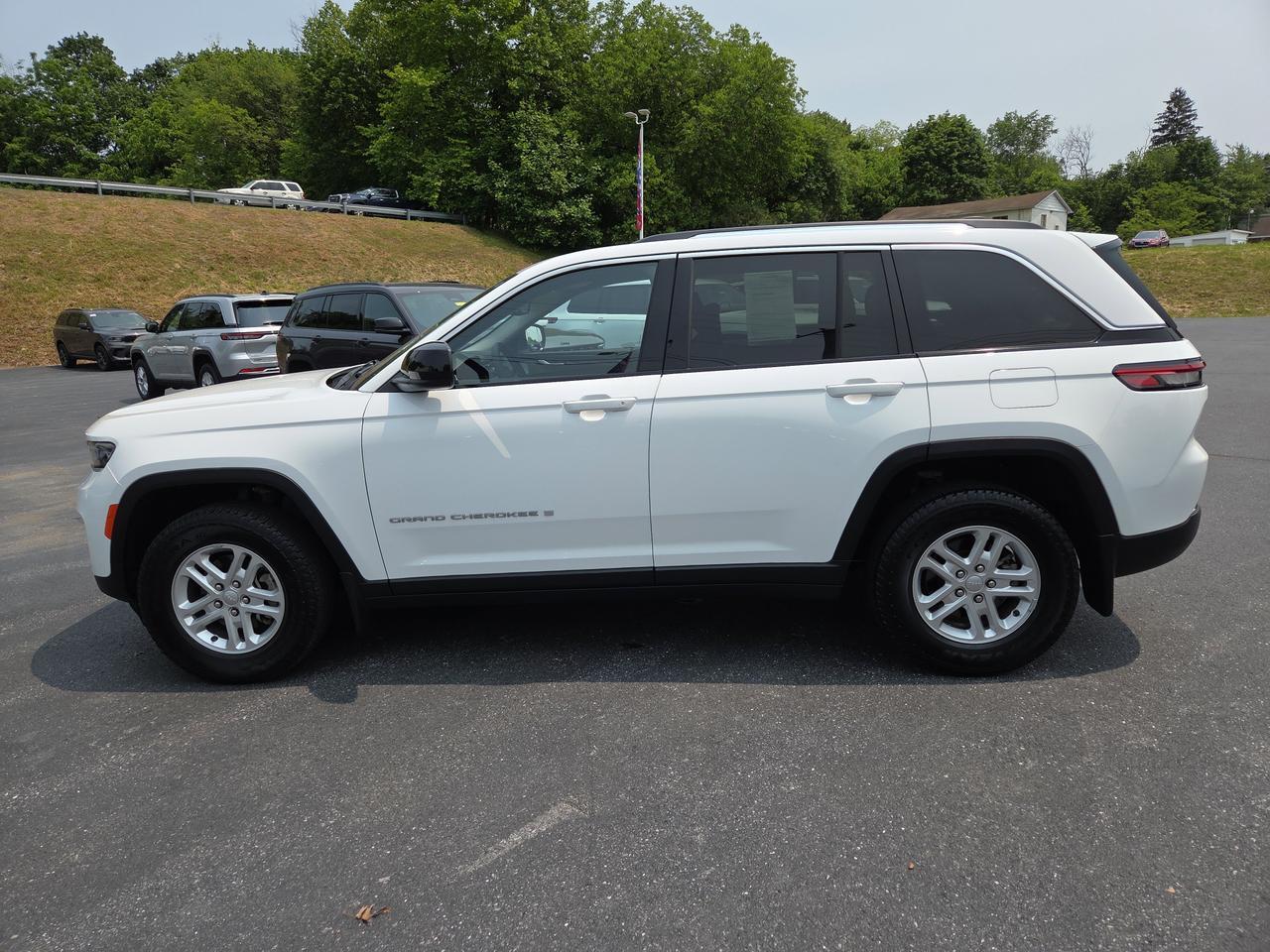 2022 Jeep Grand Cherokee Laredo HAMBURG PA