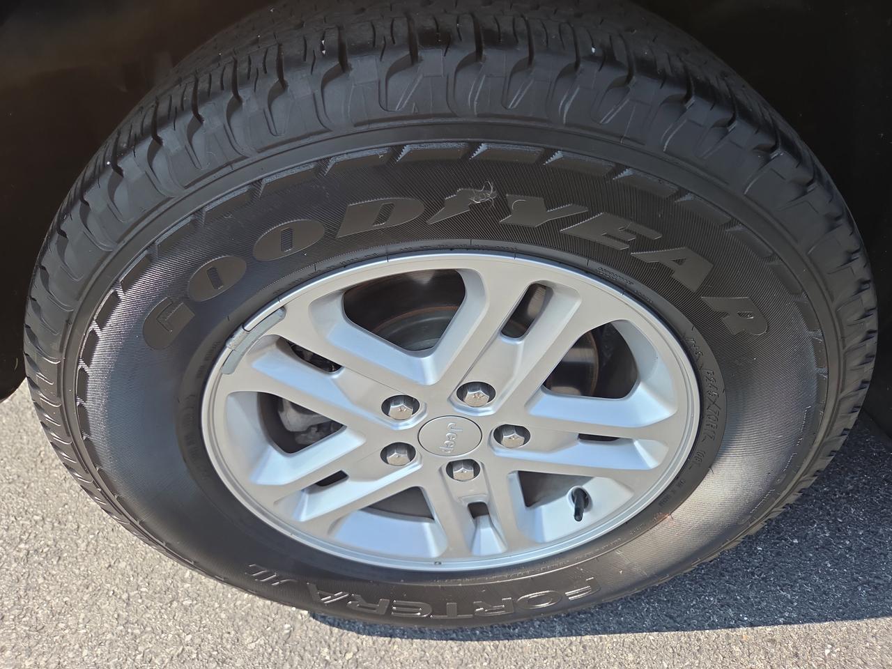 2022 Jeep Grand Cherokee Laredo HAMBURG PA