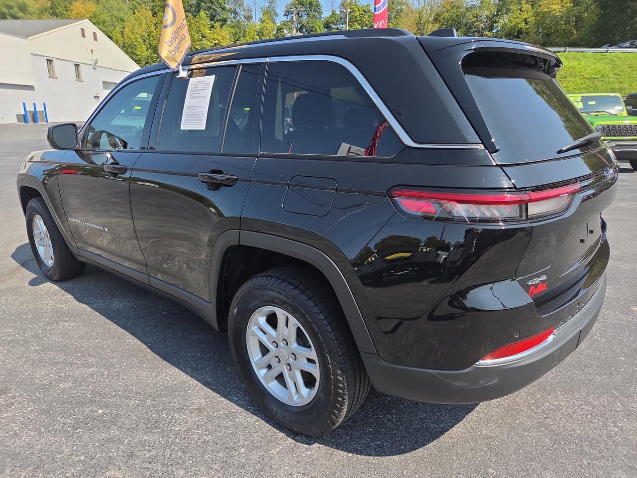 2022 Jeep Grand Cherokee Laredo HAMBURG PA