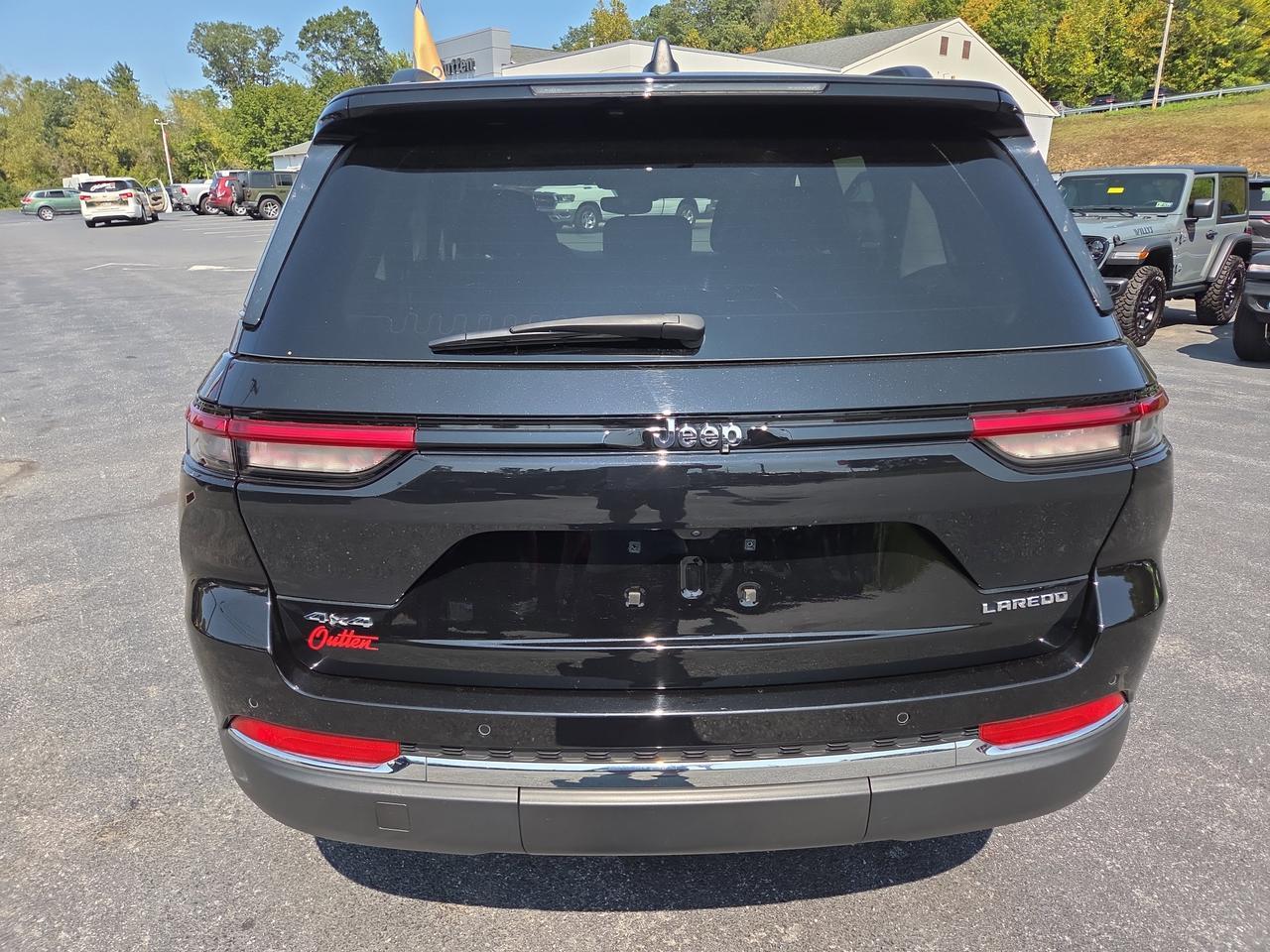 2022 Jeep Grand Cherokee Laredo HAMBURG PA