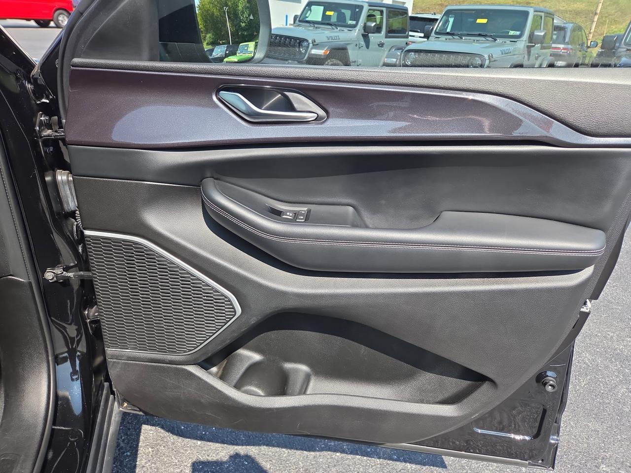 2022 Jeep Grand Cherokee Laredo HAMBURG PA