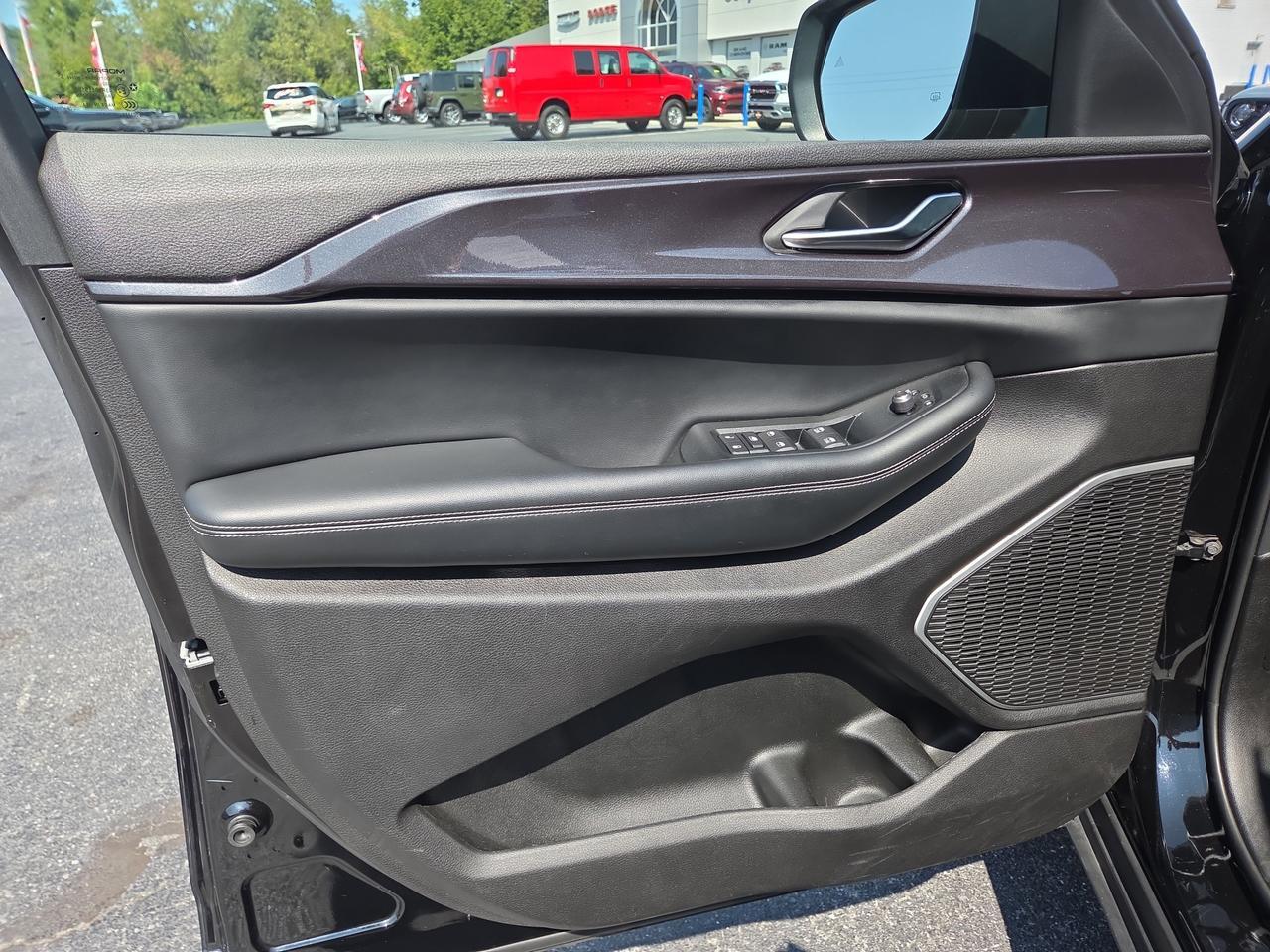 2022 Jeep Grand Cherokee Laredo HAMBURG PA