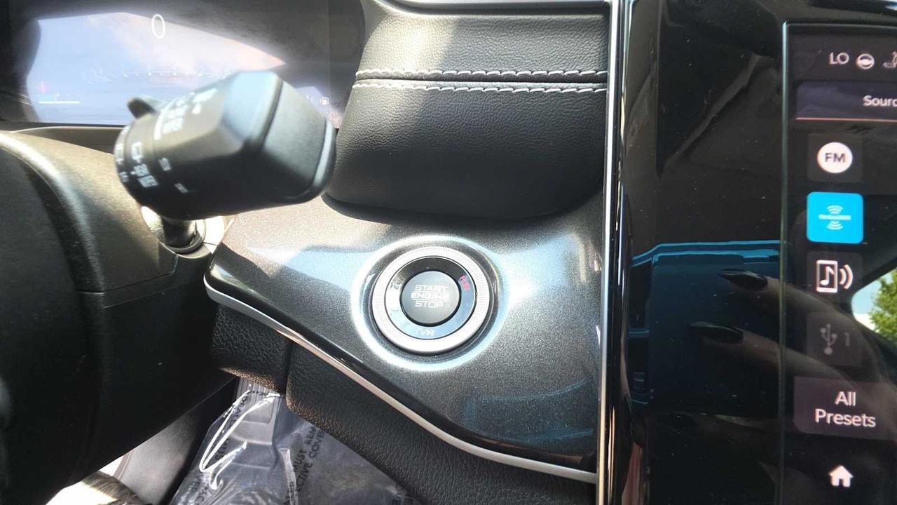 2022 Jeep Grand Cherokee Laredo Hudson MA