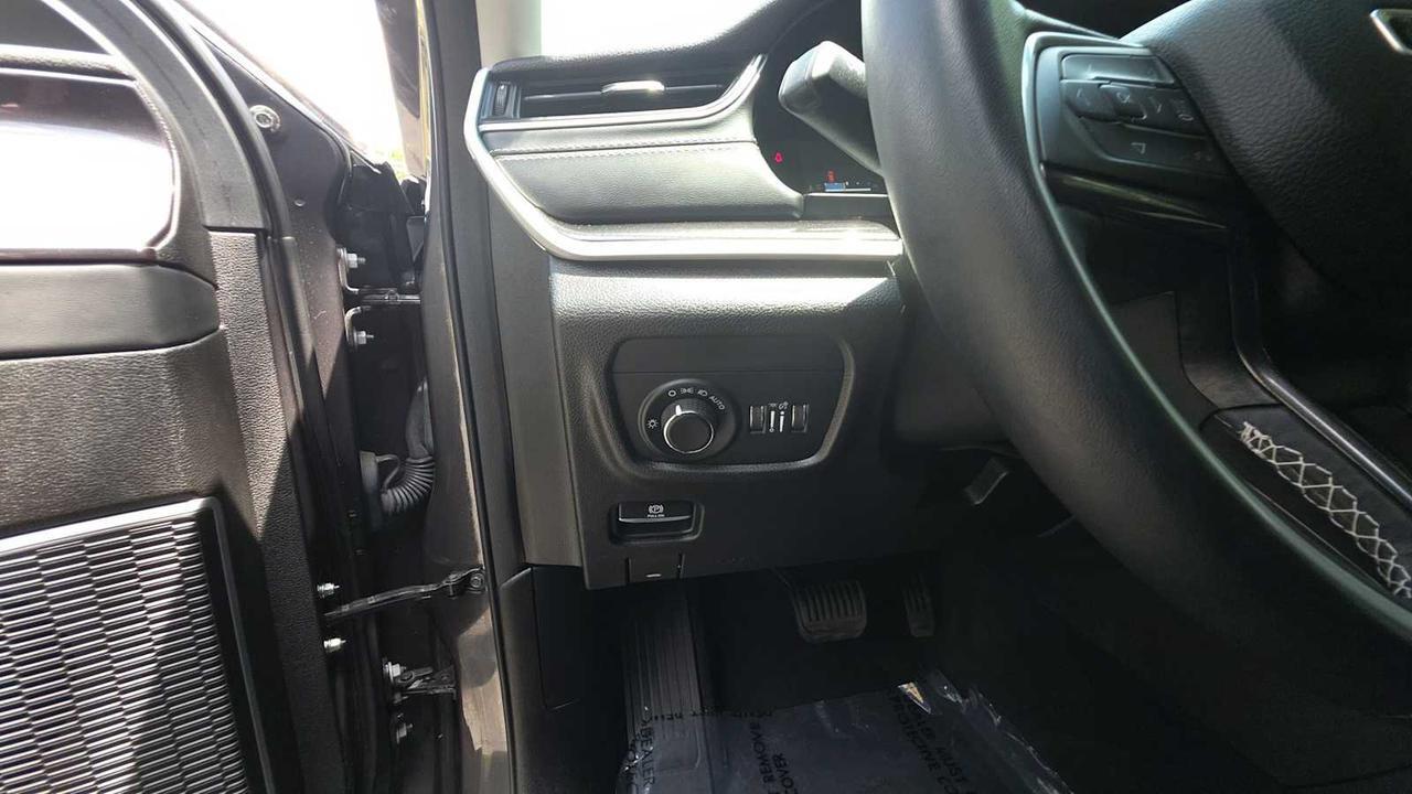 2022 Jeep Grand Cherokee Laredo Hudson MA