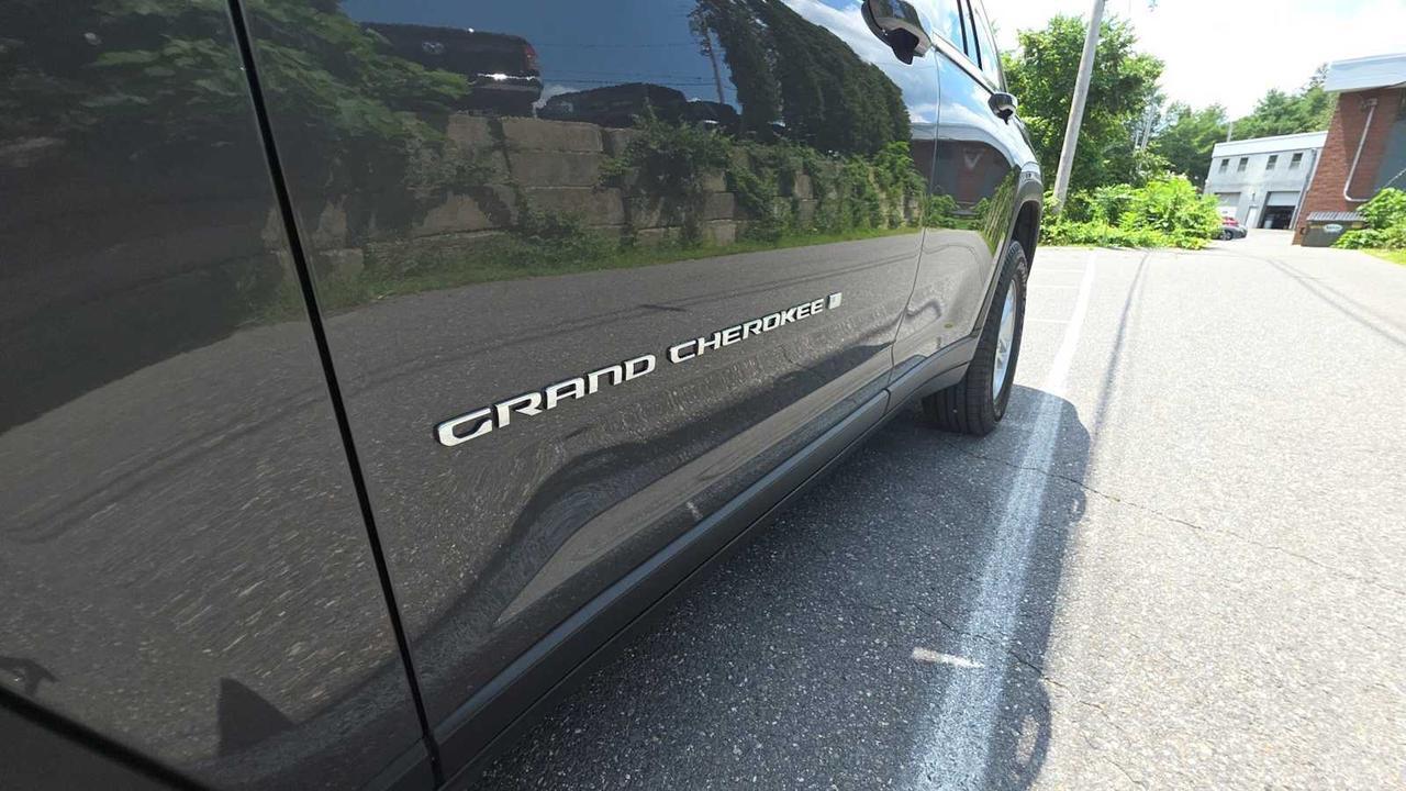 2022 Jeep Grand Cherokee Laredo Hudson MA
