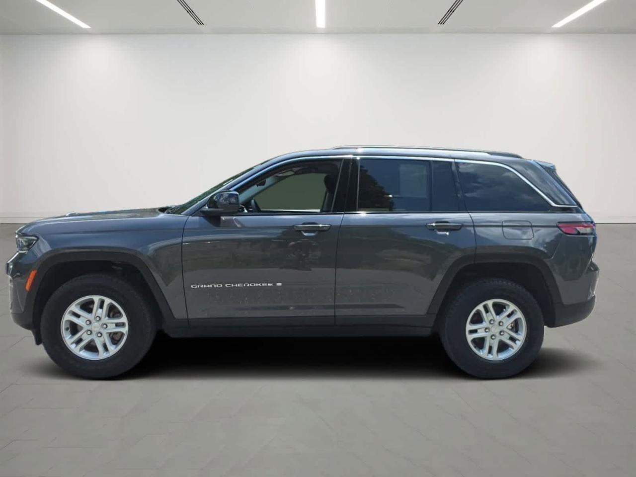 2022 Jeep Grand Cherokee Laredo Hudson MA