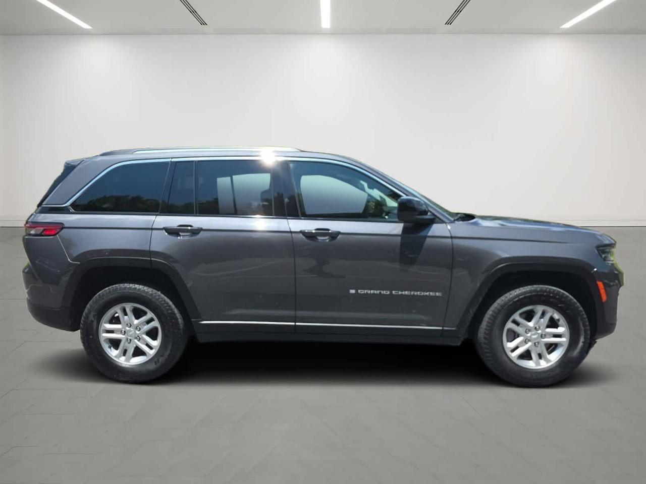 2022 Jeep Grand Cherokee Laredo Hudson MA