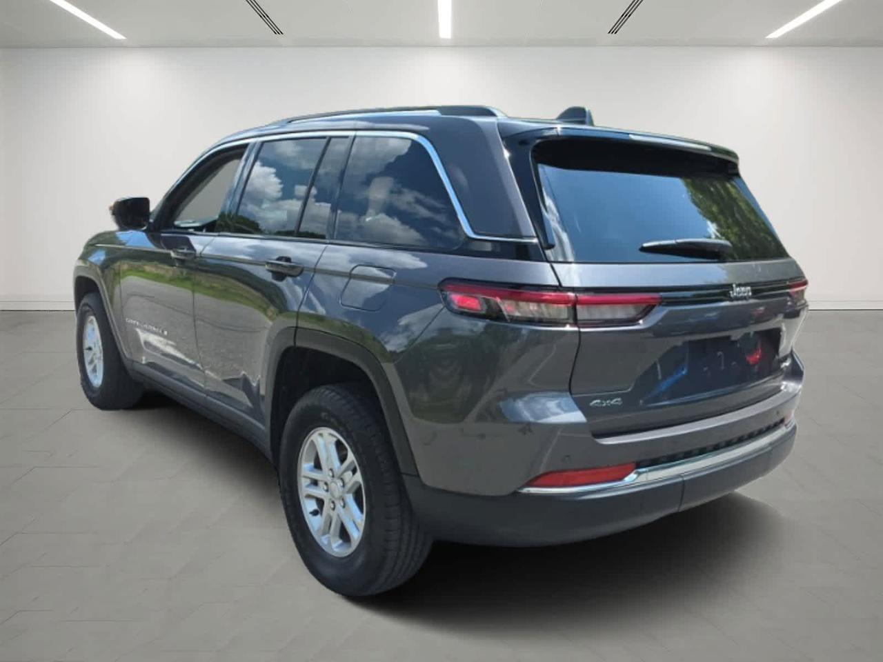 2022 Jeep Grand Cherokee Laredo Hudson MA