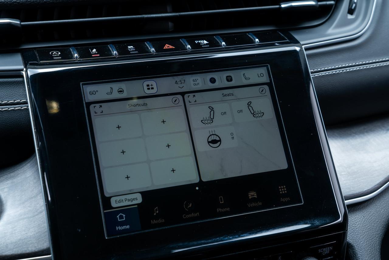 2022 Jeep Grand Cherokee Limited Heated Seats / Apple CarPlay Portland OR
