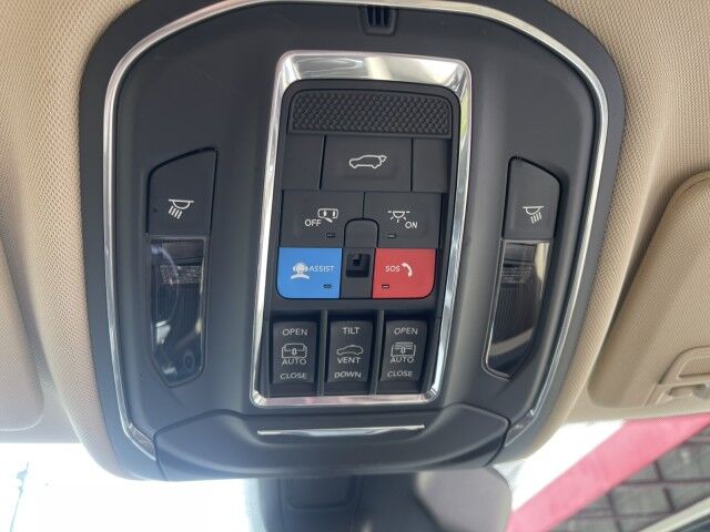2022 Jeep Grand Cherokee Limited Marshfield MA