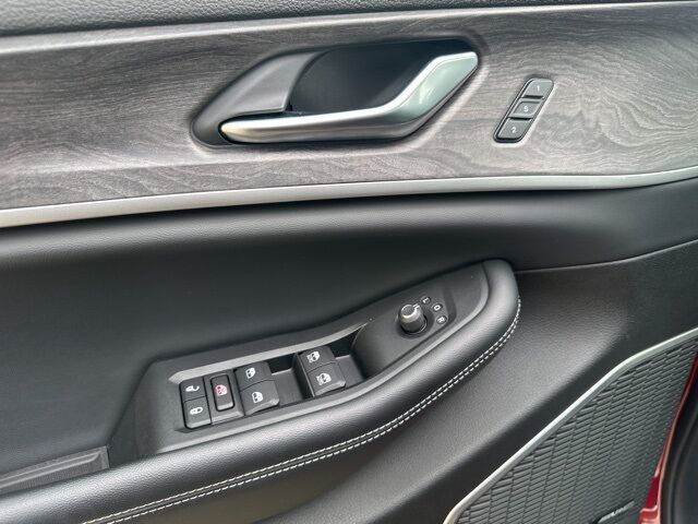 2022 Jeep Grand Cherokee Limited Watertown SD