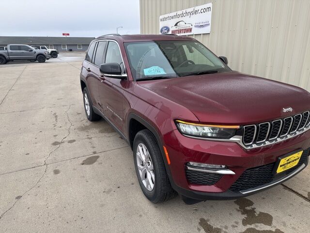 2022 Jeep Grand Cherokee Limited Watertown SD