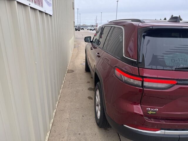 2022 Jeep Grand Cherokee Limited Watertown SD