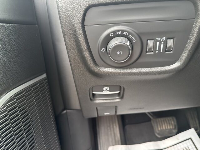 2022 Jeep Grand Cherokee Limited Watertown SD