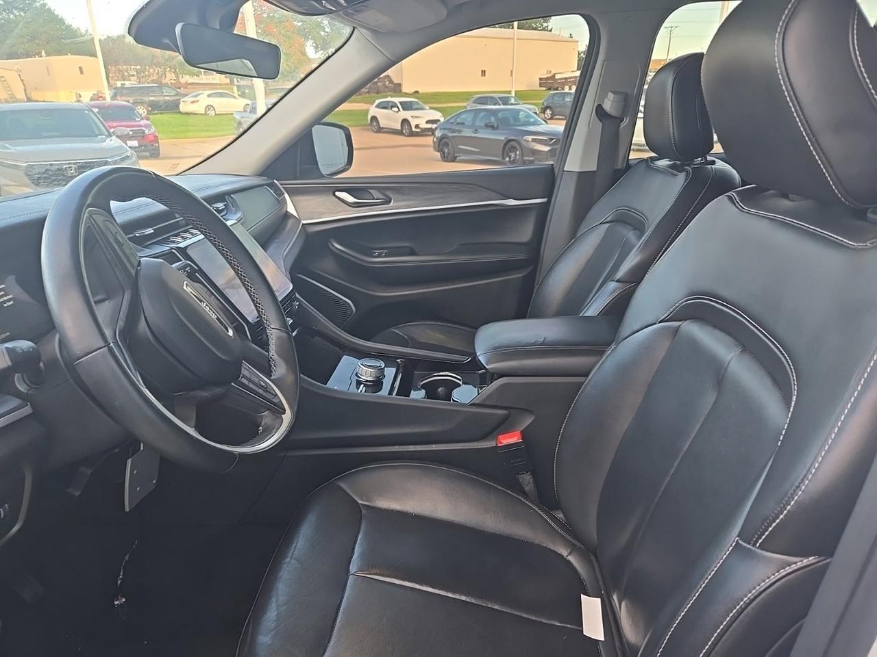 2022 Jeep Grand Cherokee Limited West Burlington IA