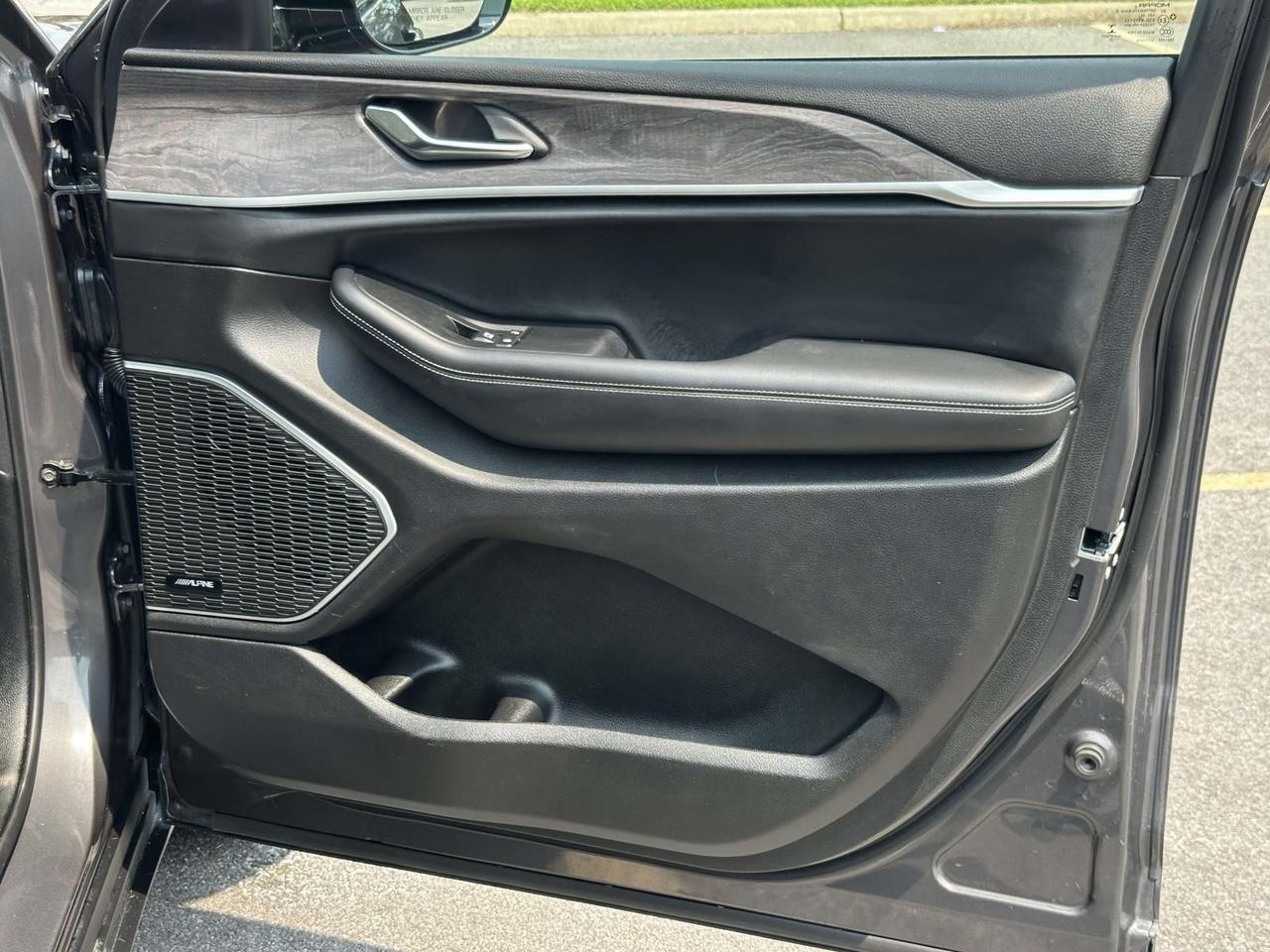 2022 Jeep Grand Cherokee Limited Alexandria VA