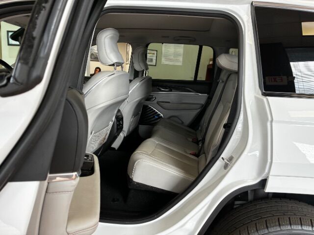 2022 Jeep Grand Cherokee Overland 4x2 Kannapolis NC
