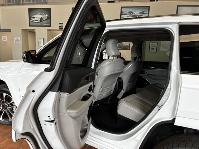 2022 Jeep Grand Cherokee Overland 4x2 Kannapolis NC