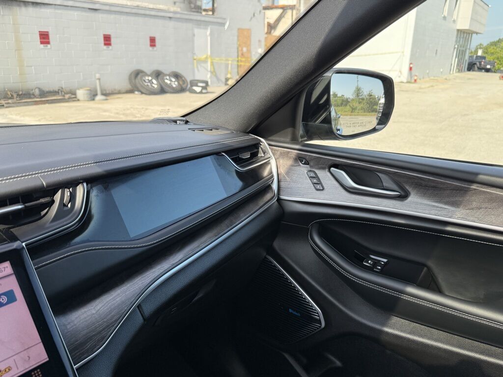 2022 Jeep Grand Cherokee Overland Crestwood KY