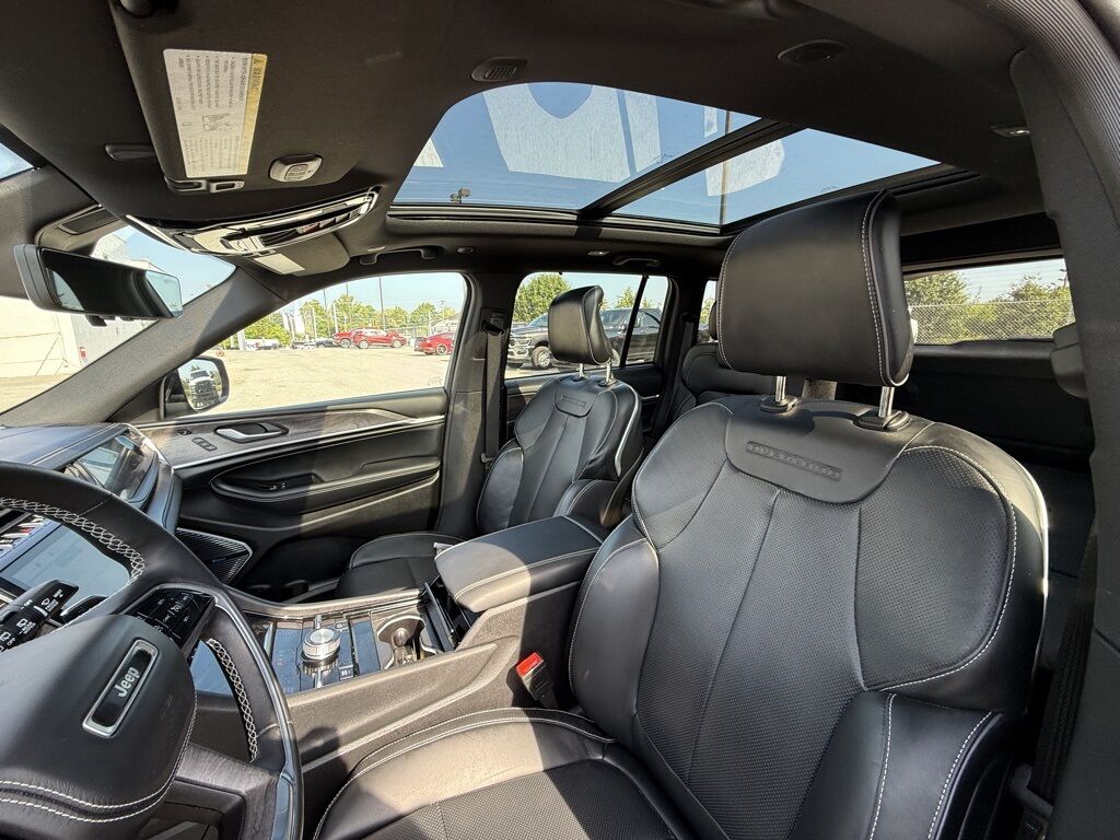 2022 Jeep Grand Cherokee Overland Crestwood KY