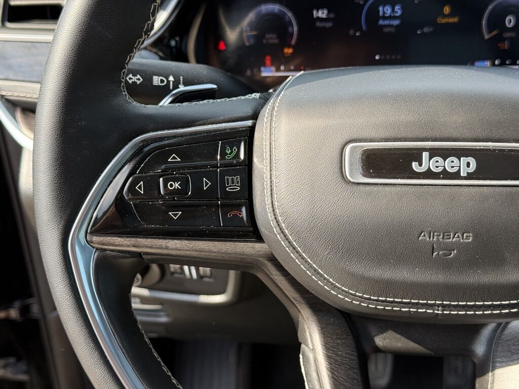 2022 Jeep Grand Cherokee Overland Crestwood KY
