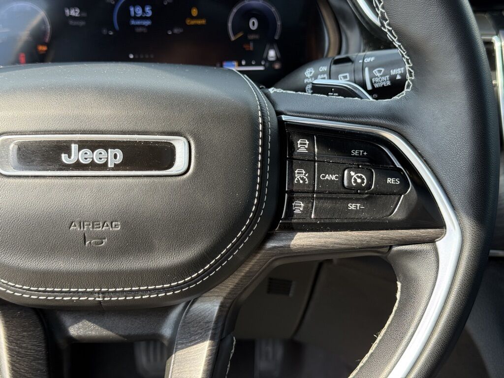 2022 Jeep Grand Cherokee Overland Crestwood KY