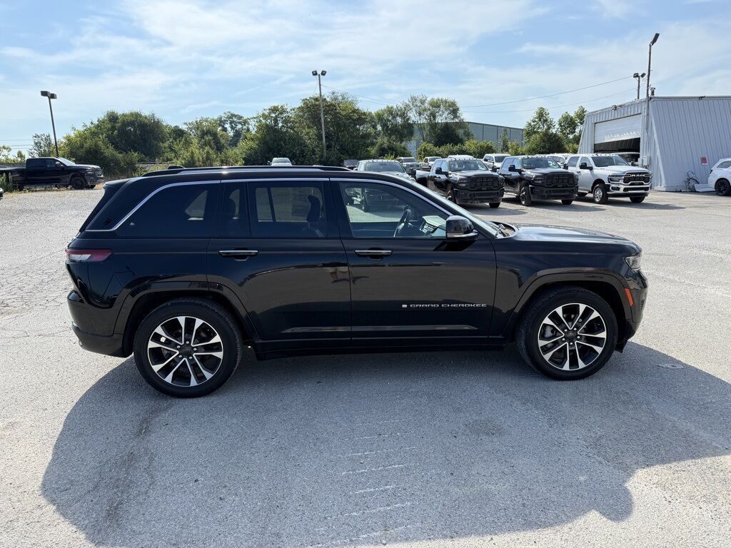 2022 Jeep Grand Cherokee Overland Crestwood KY
