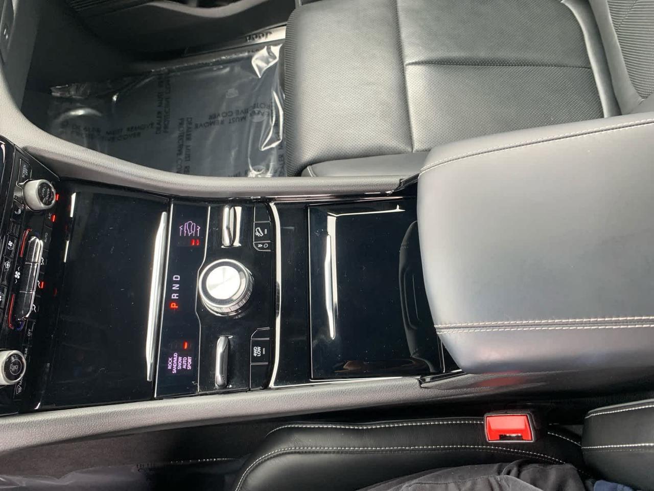 2022 Jeep Grand Cherokee Overland Dartmouth MA