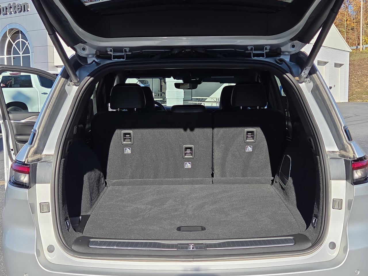 2022 Jeep Grand Cherokee Overland Hamburg PA