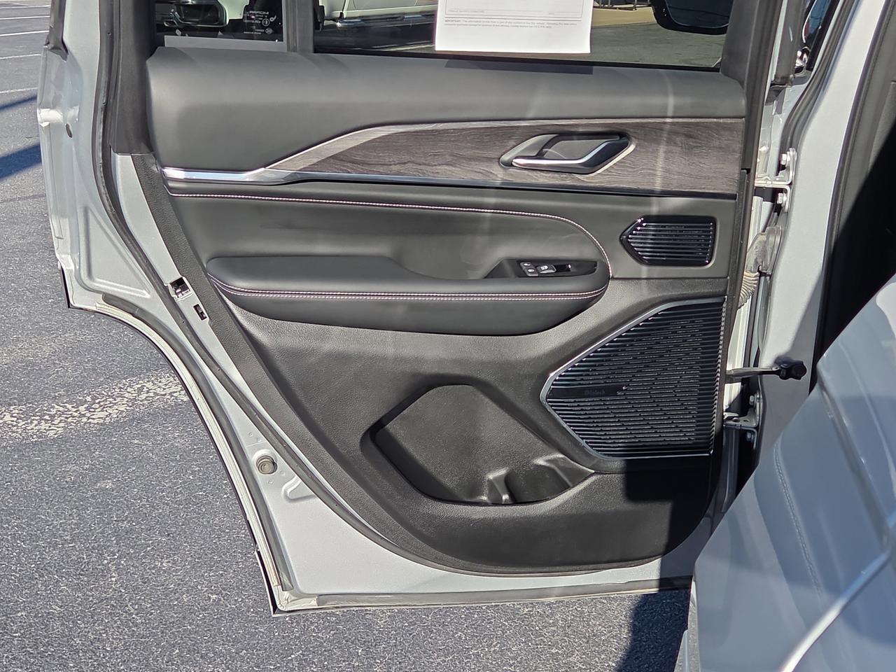 2022 Jeep Grand Cherokee Overland Hamburg PA