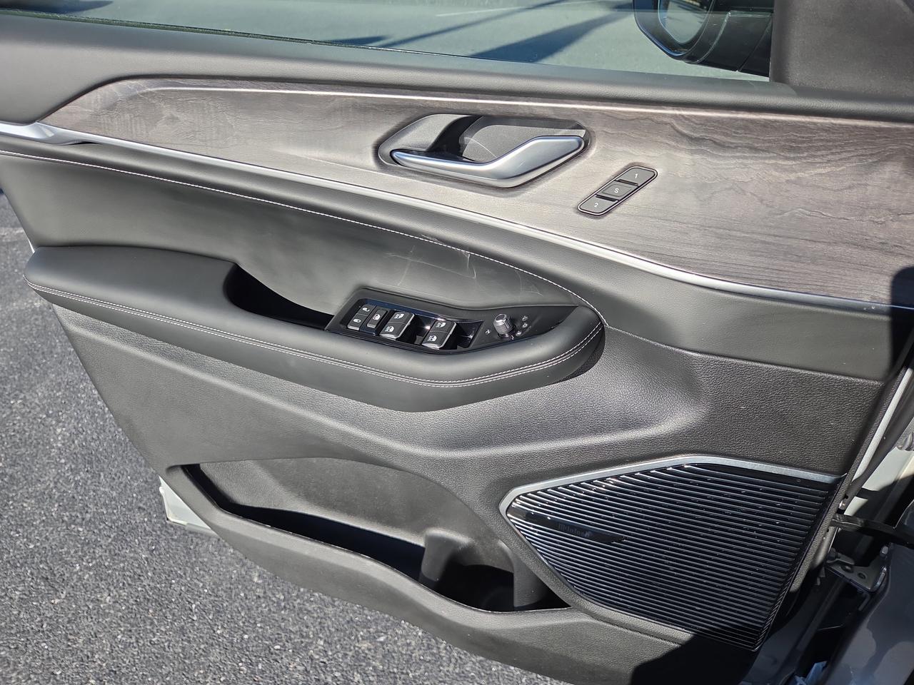 2022 Jeep Grand Cherokee Overland Hamburg PA