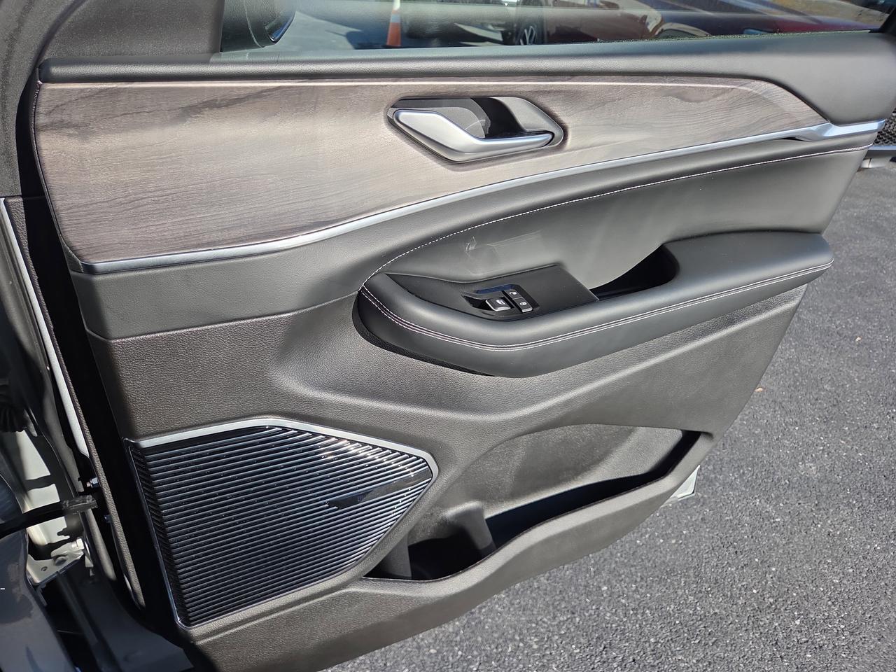 2022 Jeep Grand Cherokee Overland Hamburg PA