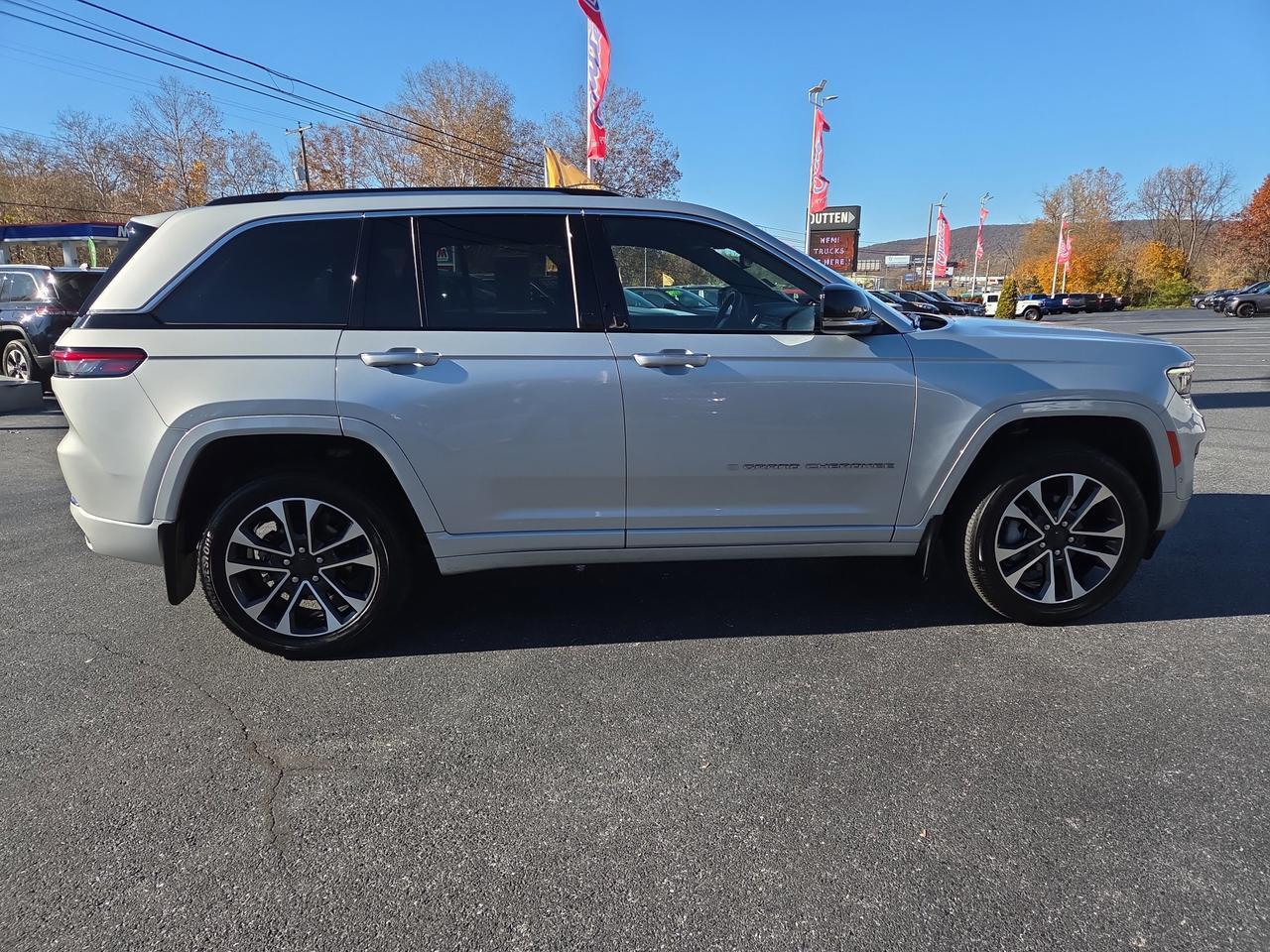 2022 Jeep Grand Cherokee Overland Hamburg PA