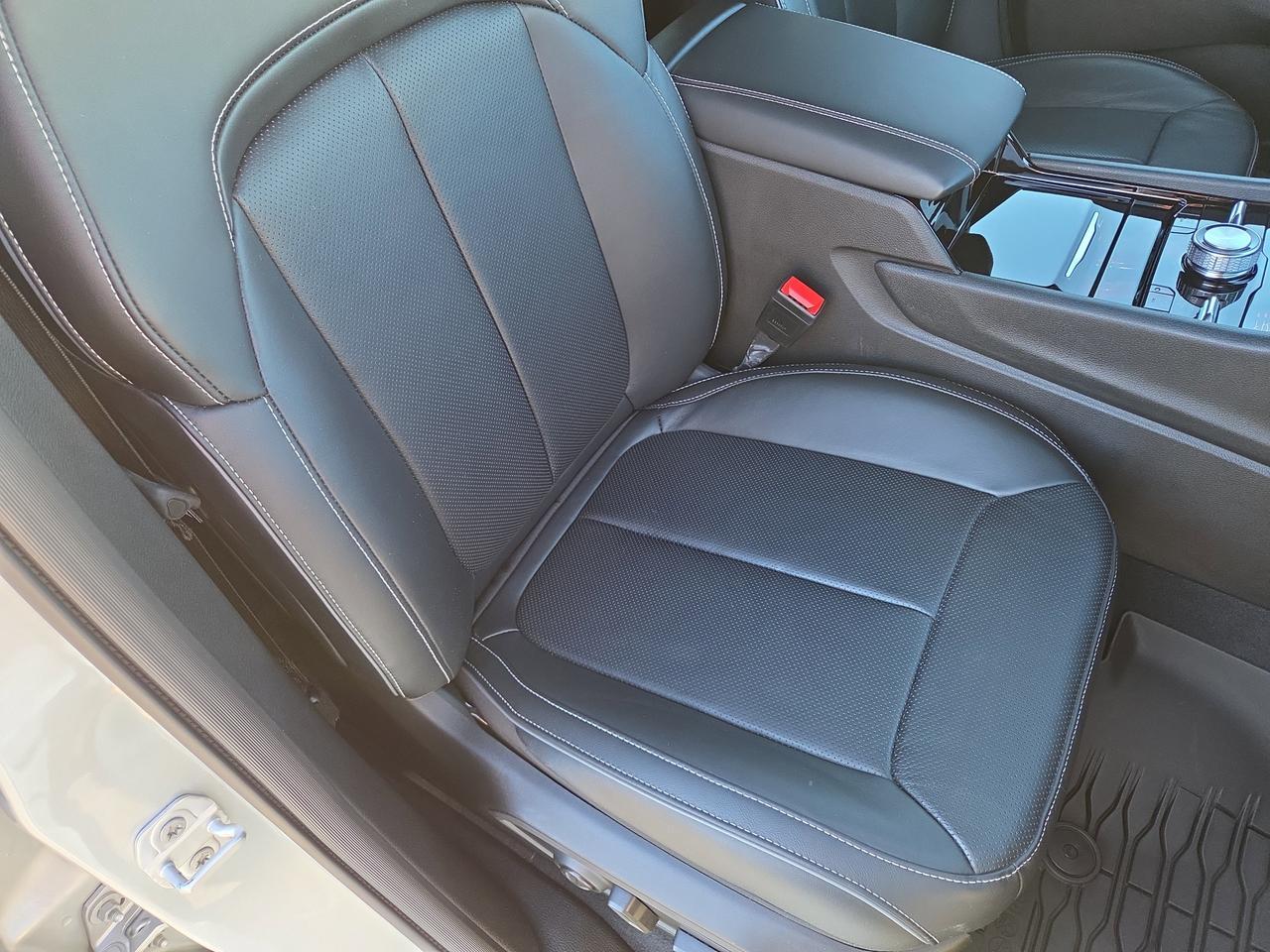 2022 Jeep Grand Cherokee Overland Hamburg PA