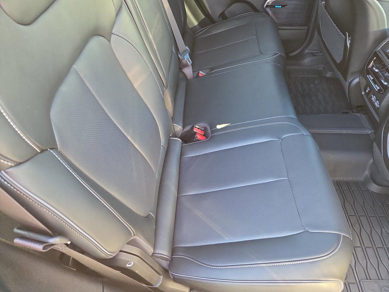 2022 Jeep Grand Cherokee Overland Hamburg PA