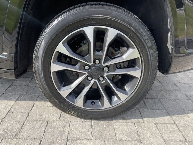 2022 Jeep Grand Cherokee Overland Marshfield MA