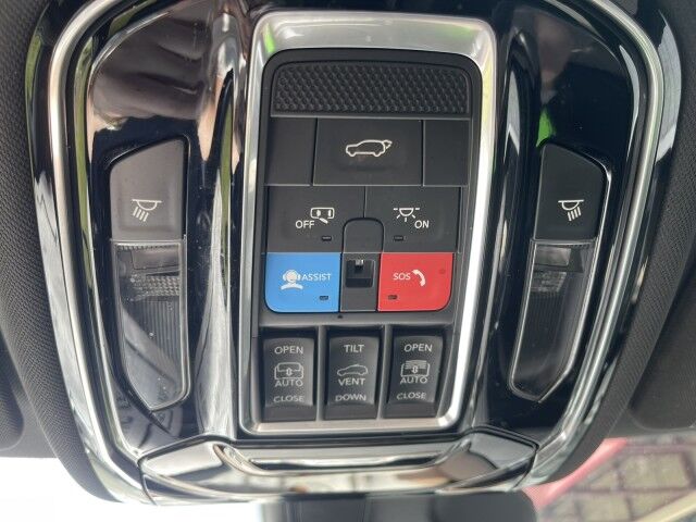2022 Jeep Grand Cherokee Overland Marshfield MA