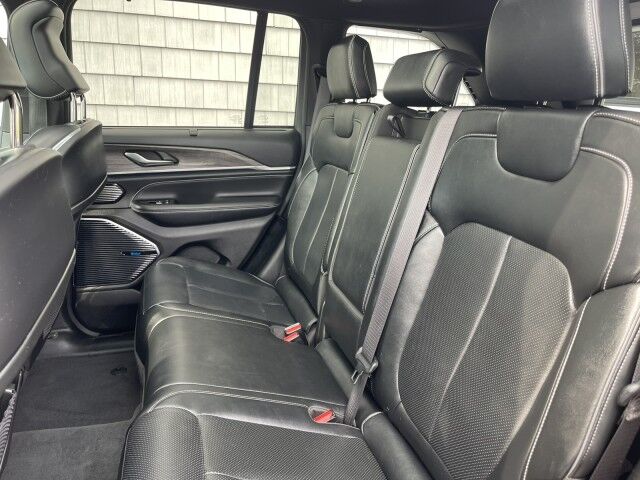 2022 Jeep Grand Cherokee Overland Marshfield MA