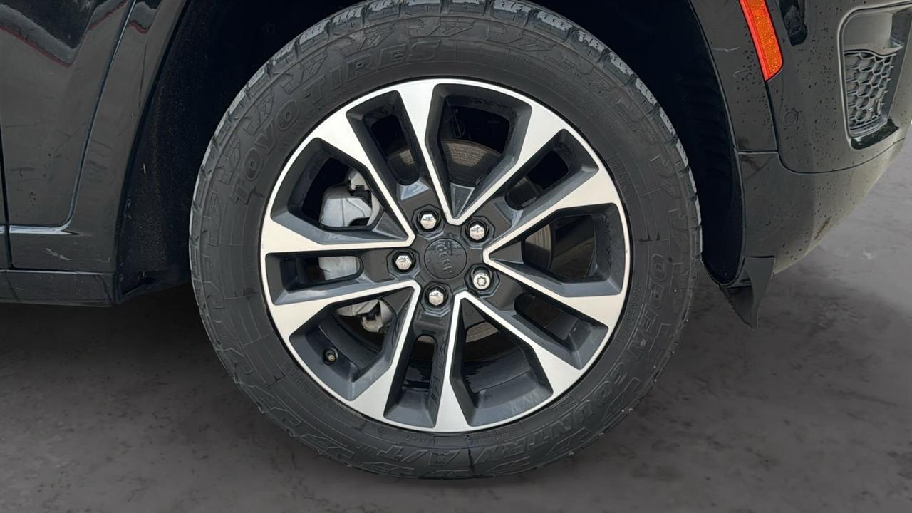 2022 Jeep Grand Cherokee Overland  Selma TX