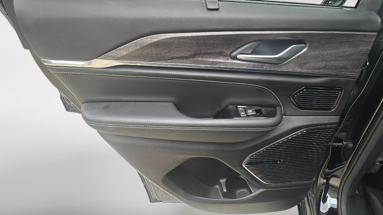 2022 Jeep Grand Cherokee Overland  Selma TX