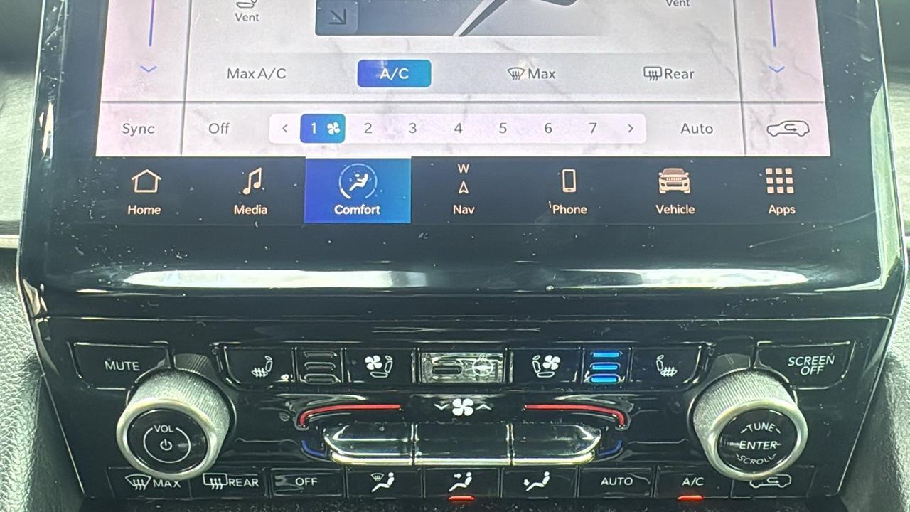 2022 Jeep Grand Cherokee Overland  Selma TX
