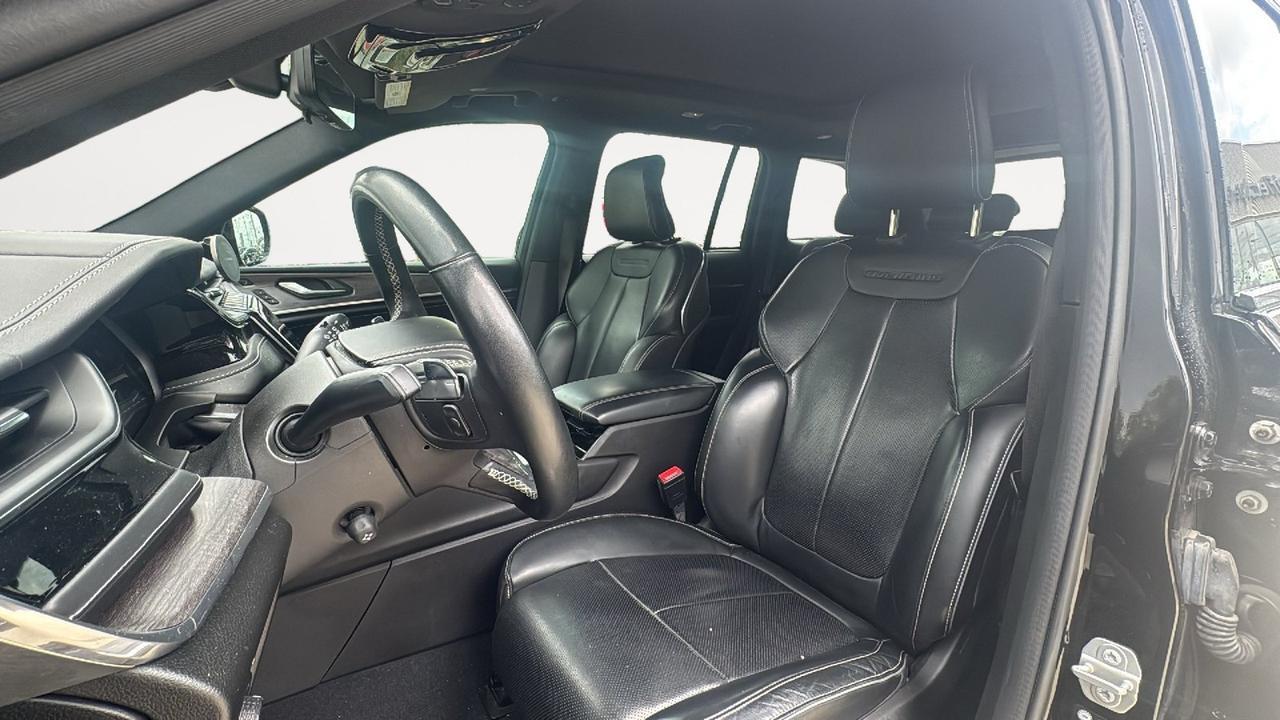 2022 Jeep Grand Cherokee Overland  Selma TX